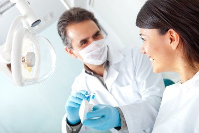  راهکارهای افزایش اعتماد مراجعین به دندان‌پزشکی